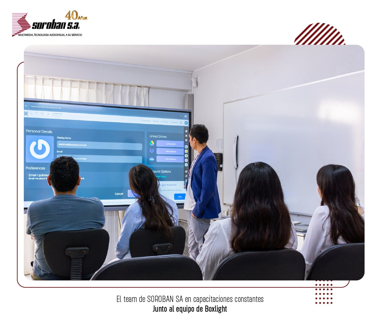 El equipo de SOROBAN SA y Boxlight Mimio formando especialistas en tecnología interactiva en el Perú